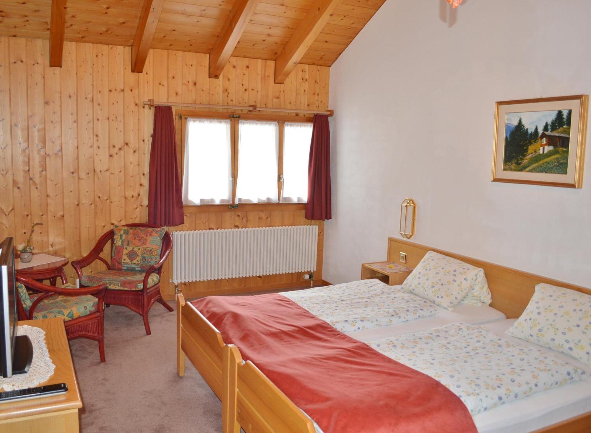 ホテル グリムセル Obergesteln 部屋 写真